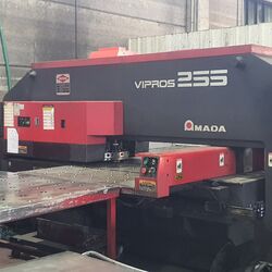 מנקבת Amada Vipros 255